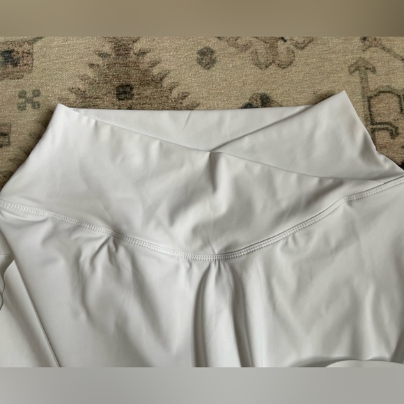 NWT Halara cloudfull crossover 2 in 1 skirt with side pocket shorts Size medium - Picture 10 of 15